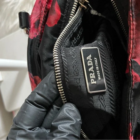 #031 Prada Black and Red Floral bag with adjustable strap - Picture 4 of 8